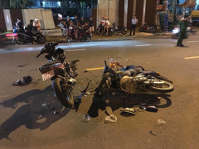 Tông xe máy trực diện, 1 người chết tại chỗ