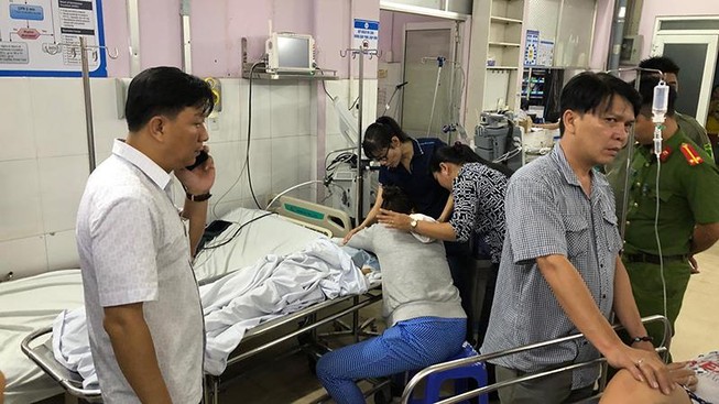 Chơi đùa ở bãi đất trống, 2 bé trai bị điện giật tử vong