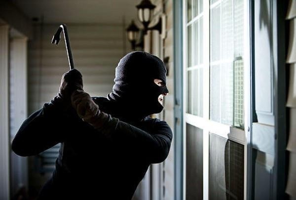 Nữ Việt kiều trình báo mất cả tỉ đồng trong khách sạn ở Gò Vấp