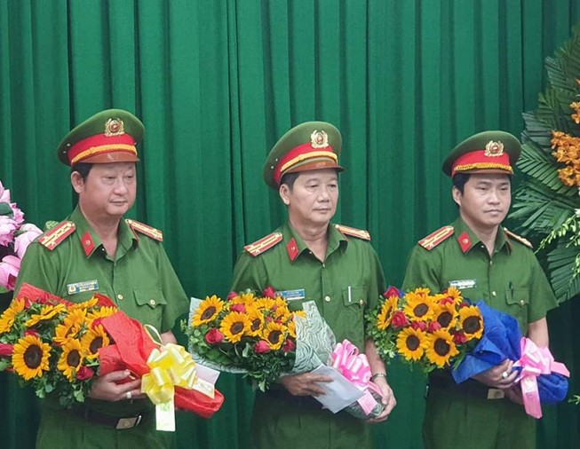 Nhóm buôn ma túy ném lựu đạn vào cảnh sát ở Bình Thạnh