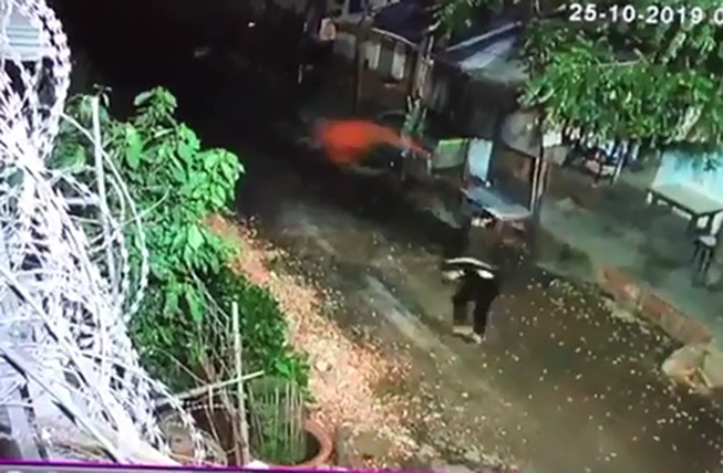 Gia đình cụ bà ở quận 12 nhiều lần bị tạt sơn, khủng bố