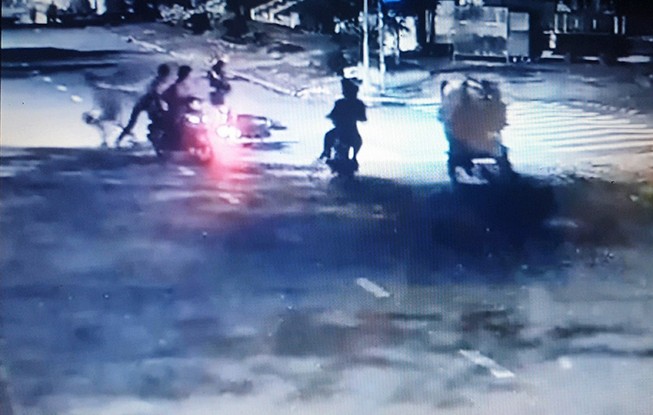 Cướp giật không thành, quay qua cướp xe ở quận 7