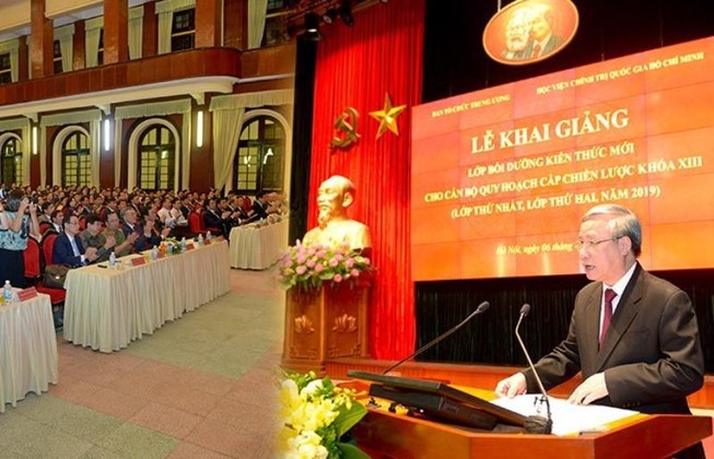 Thường trực Ban Bí thư Trần Quốc Vượng phát biểu khai giảng khóa thứ hai lớp bồi dưỡng cán bộ quy hoạch Ban Chấp hành Trung ương khóa XIII.