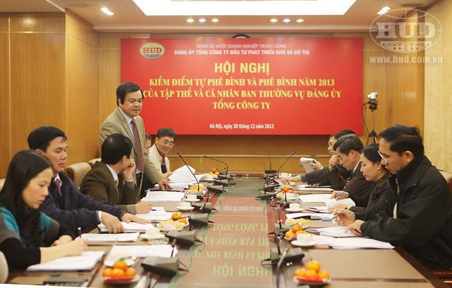 Một hội nghị kiểm điểm, tự phê bình và phê bình được tổ chức năm 2013.