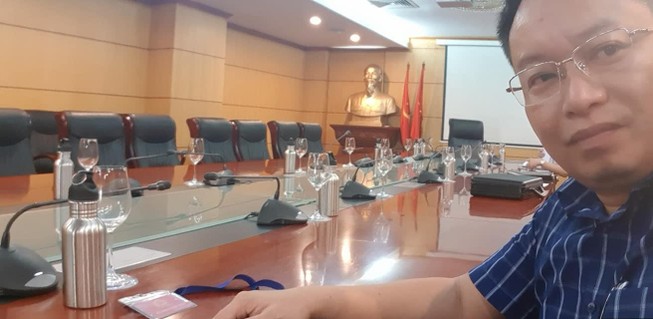 Bộ Tài nguyên và Môi trường từ lâu đã nói không với chai nhựa dùng một lần. Ảnh: FB Hoàng Quốc Kỳ