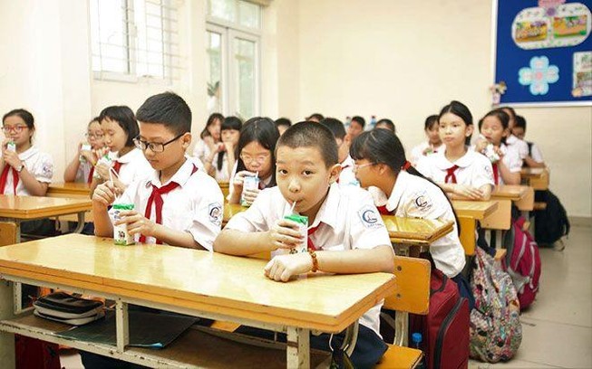 Kết thúc năm học, học sinh Hà Nội tạm ngưng uống sữa học đường