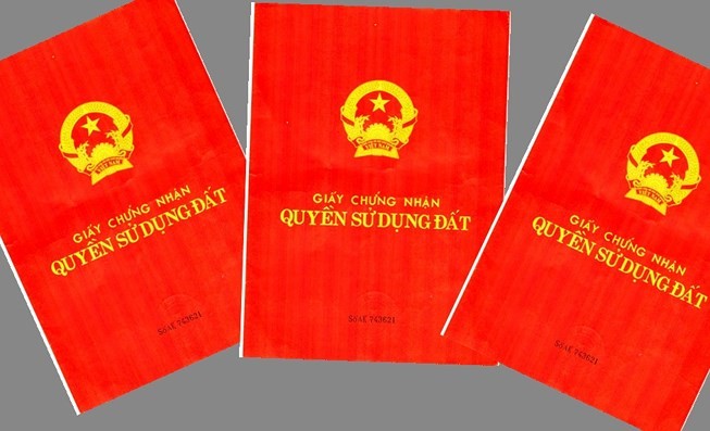 Không phải giấy đỏ nào cũng ghi tên cả gia đình