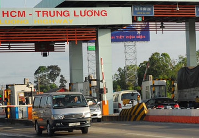 0 giờ ngày 1-1-2019 tạm dừng thu phí cao tốc Trung Lương