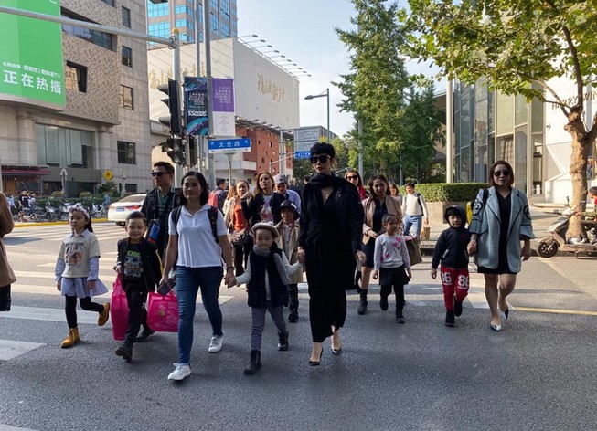 Mẫu nhí của Xuân Lan tỏa sáng tại Shanghai Fashion Week