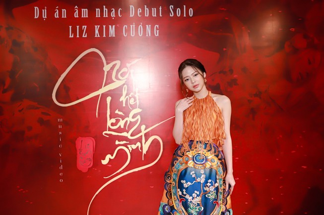 Sau khi rời nhóm LIME, Liz Kim Cương ra mắt sản phẩm solo mới