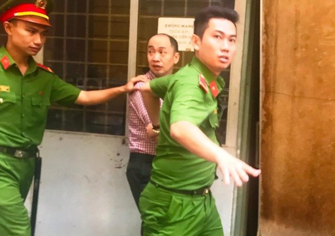 Cựu giám đốc ký khống làm công ty mất hơn 96 tỉ đồng