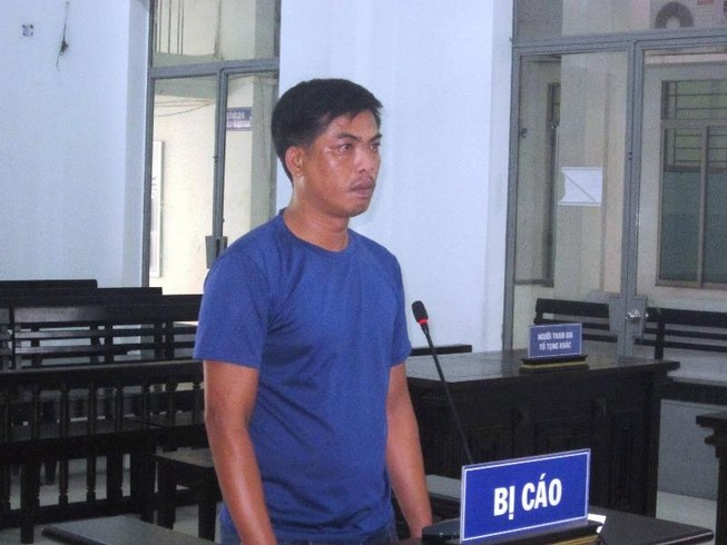 Chủ nợ thành bị cáo vì xiết xe máy người khác để đòi nợ