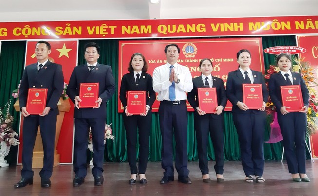 Điều kiện để thành lập các tòa chuyên trách cấp huyện