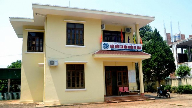 Kê khống tuổi để chiếm tiền bảo hiểm xã hội 19 người lãnh án
