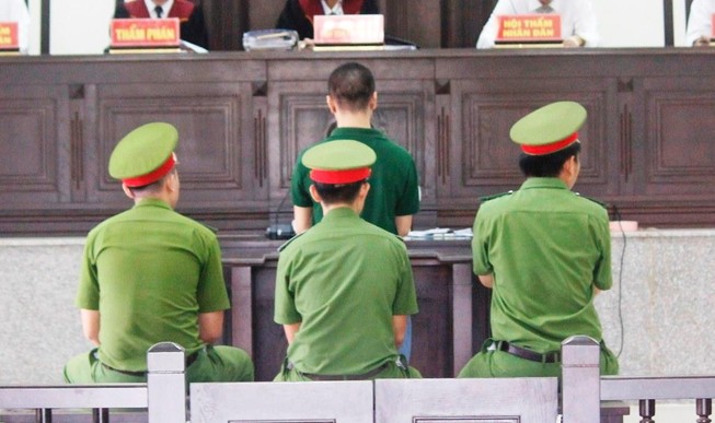 'Mối tình' ngang trái giữa bạn trai 15 tuổi và cô bé 12 tuổi