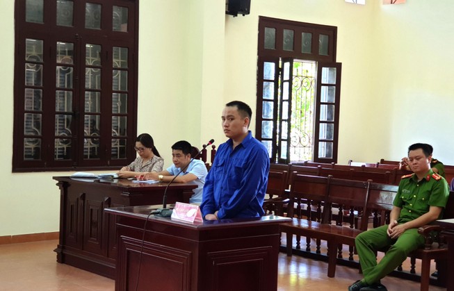 Hoãn xử để triệu tập nhân chứng làm rõ mâu thuẫn