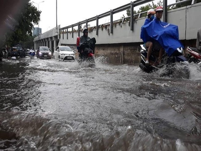 TP.HCM triển khai ứng phó mưa lũ, triều cường