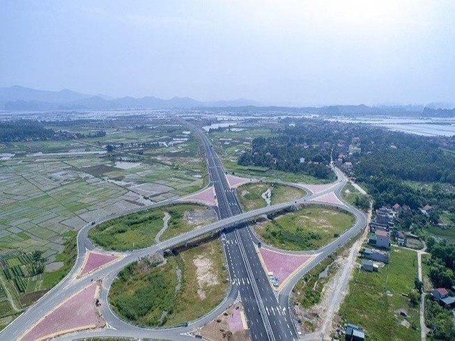 Quảng Ninh: Tháng 10 dự kiến thu phí cầu Bạch Đằng