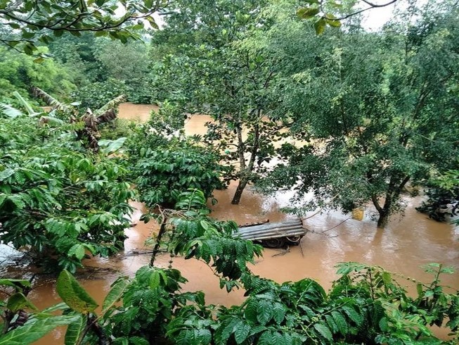 Mưa lũ ở Tây Nguyên: Núi biến thành sông