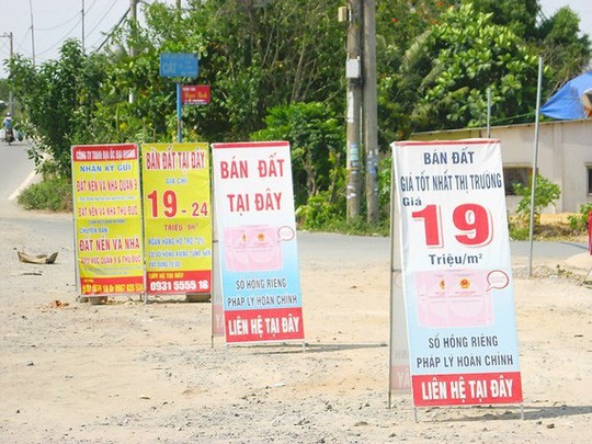 Nhiều người khóc hận vì ôm đất nền ngoại thành TP.HCM