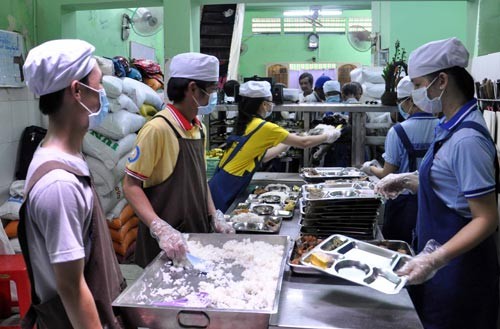 TP.HCM yêu cầu đảm bảo an toàn thực phẩm tại các bếp ăn