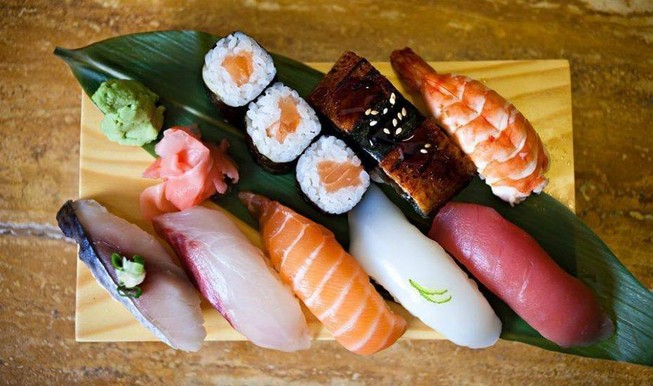 Mối nguy hiểm có thể gặp khi ăn sushi cá sống