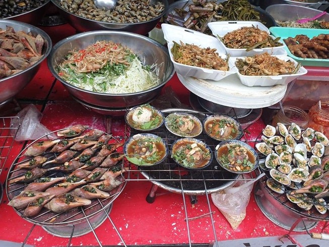 Tăng cường xử lý vi phạm với loại hình thức ăn đường phố
