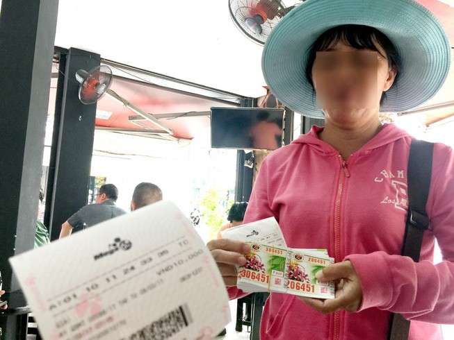 Phạt tiền, tịch thu 700 vé số Vietlott có đúng?