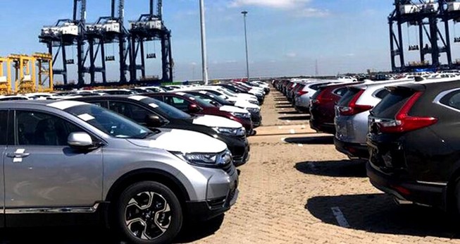 Hàng ngàn ô tô thuế 0% đầu tiên 'vượt rào' về Việt Nam