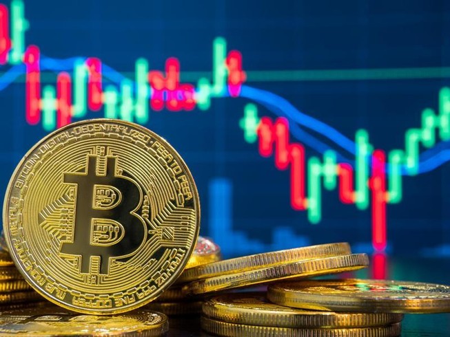 Giá Bitcoin bất ngờ tăng sốc, sắp chạm ngưỡng 5.000 USD