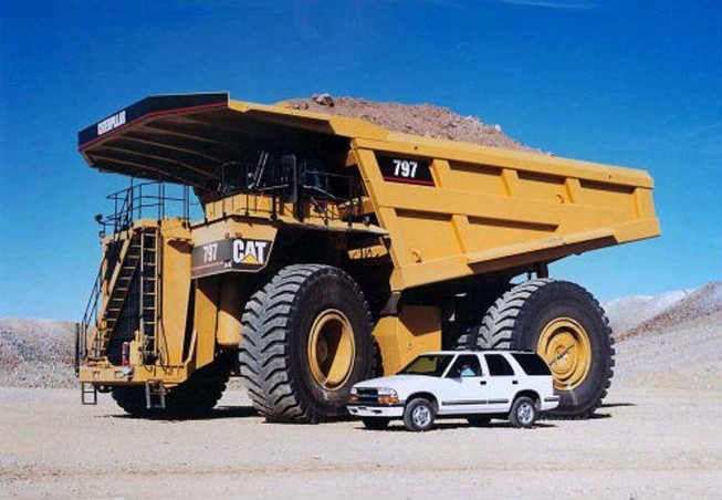 Xe 'khổng lồ' Ấn Độ về Việt Nam có giá hơn 14 tỉ đồng