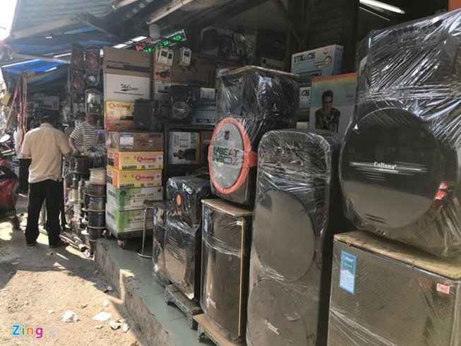 Kiểm soát chặt loa 'kẹo kéo' nhập vào Việt Nam