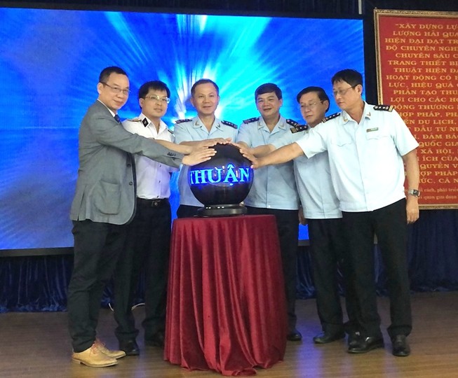 'Bấm nút' chống ùn tắc cảng Cát Lái, tiết kiệm 5.000 tỉ đồng