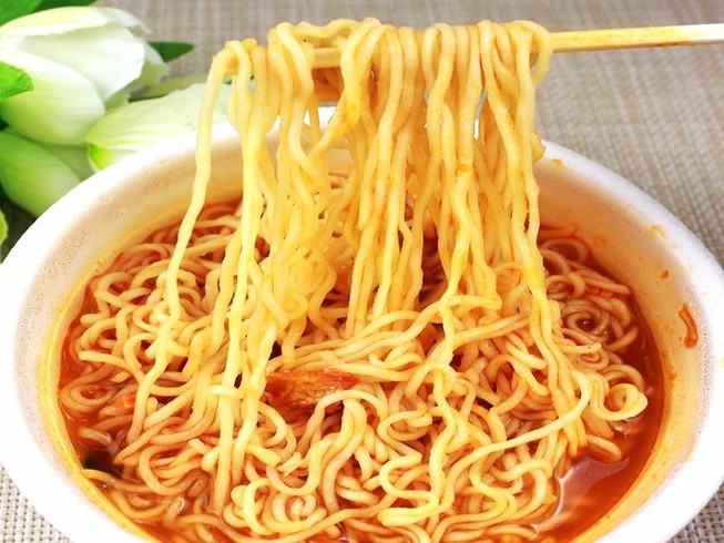 Ăn nhiều mì ăn liền có ảnh hưởng tới sức khỏe?