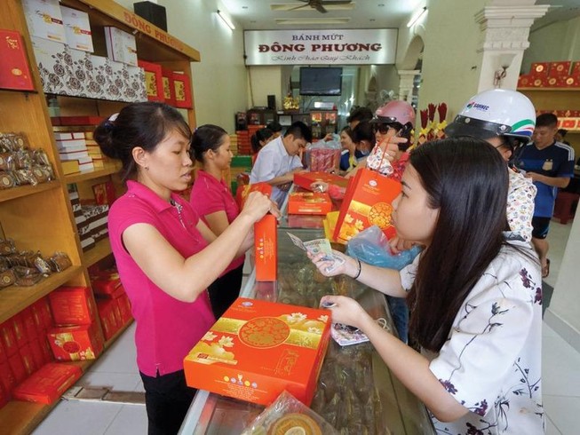Làm gì để tránh mua phải bánh Trung thu không an toàn?