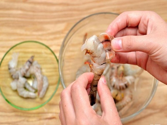 5 hiểu lầm cần thay đổi khi ăn tôm