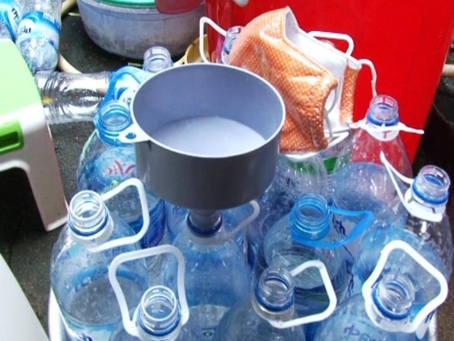 Nhận biết giấm ăn tự nhiên và giấm ăn pha bằng axit