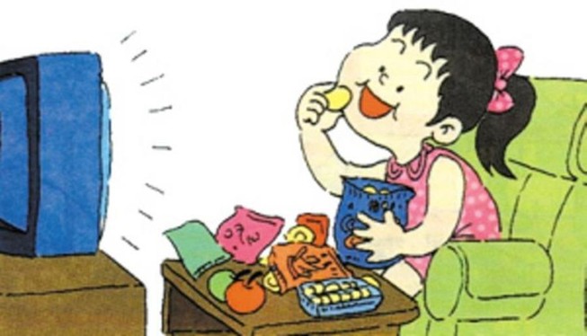Thực hư thông tin vừa ăn vừa xem ti vi hại dạ dày