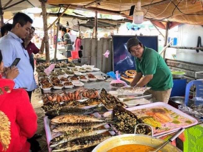 4 lưu ý cần nhớ khi ăn hải sản vào mùa hè