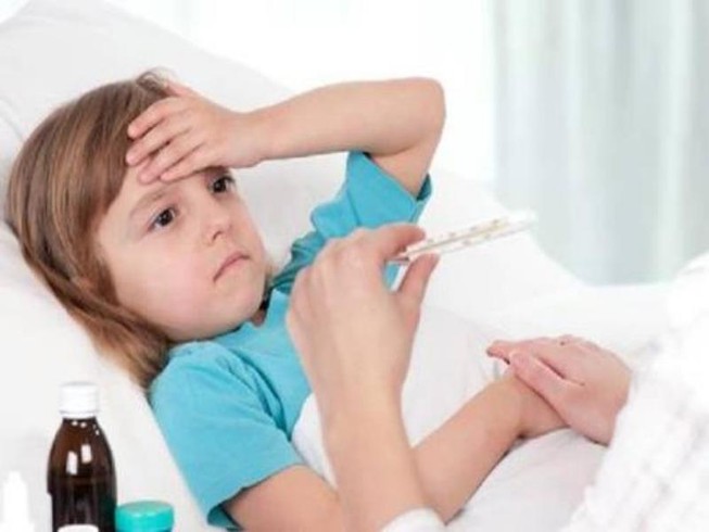 Bị sốt xuất huyết, cần ăn gì để lấy lại sức khỏe?