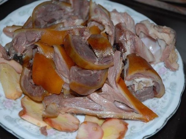 Ăn thịt chó: Có nên từ bỏ?
