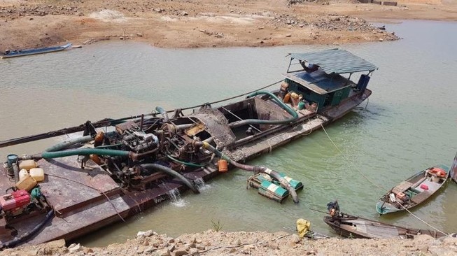 Kiểm điểm cán bộ liên quan vụ phá rừng, trộm cát tại Đa Mi