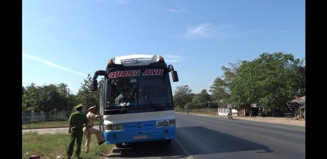 Phát hiện 2 tài xế lái xe giường nằm dương tính với ma túy
