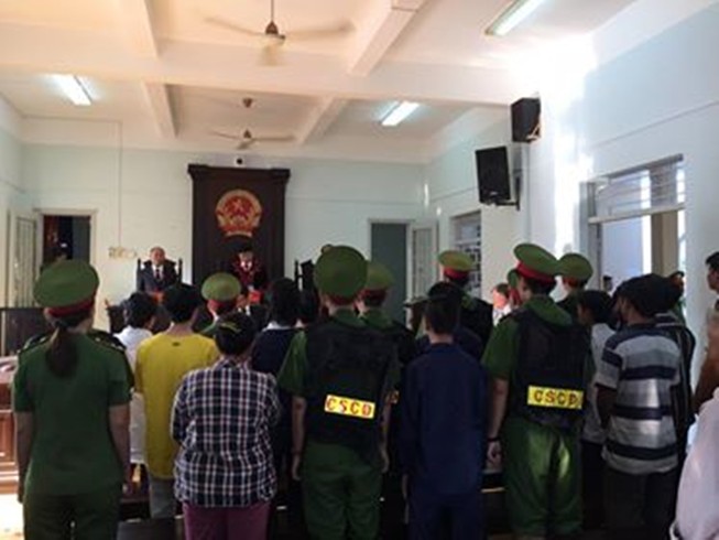 Đang xử vụ gây rối, tấn công cảnh sát tại Phan Rí Cửa