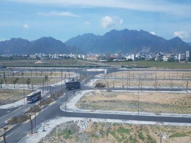 Bán đấu giá sân bay Cam Ranh cũ hay sân bay Nha Trang?
