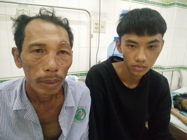 Hơn 100 triệu đồng giúp 2 cha con gặp nạn trên biển