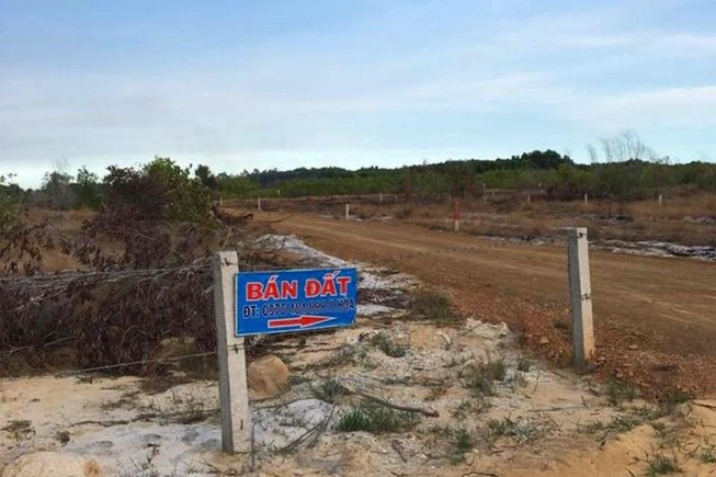 Chủ tịch xã ở Bình Thuận lạm quyền chỉ bị... rút kinh nghiệm