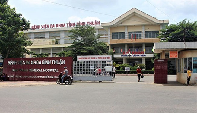 Nữ điều dưỡng bị người nhà bệnh nhân hành hung phải nhập viện