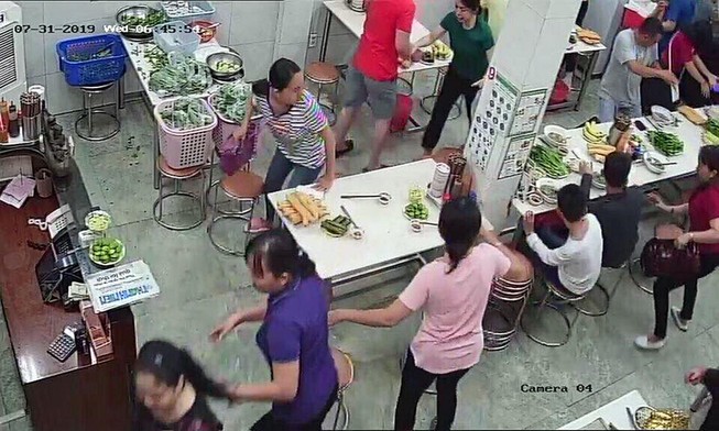 Công an khám xét nhà em rể chủ quán Phở Hòa Pasteur