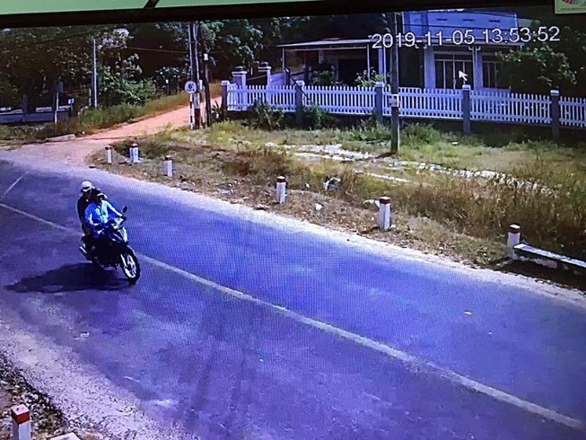 Cụ ông 73 tuổi chạy xe ôm bị cướp siết cổ